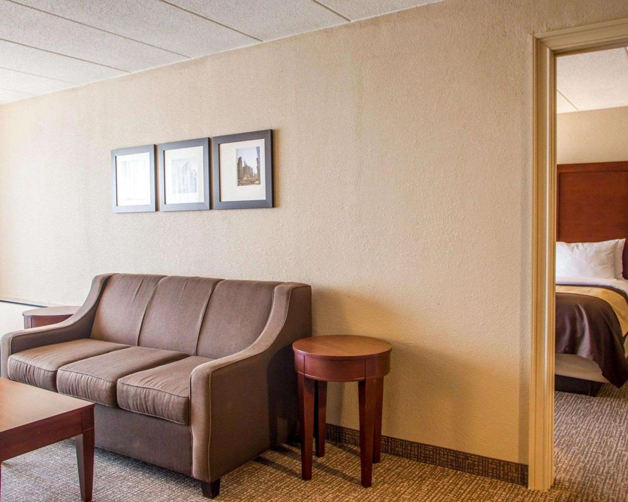 Quality Inn & Suites Orland Park - Chicago Exterior foto